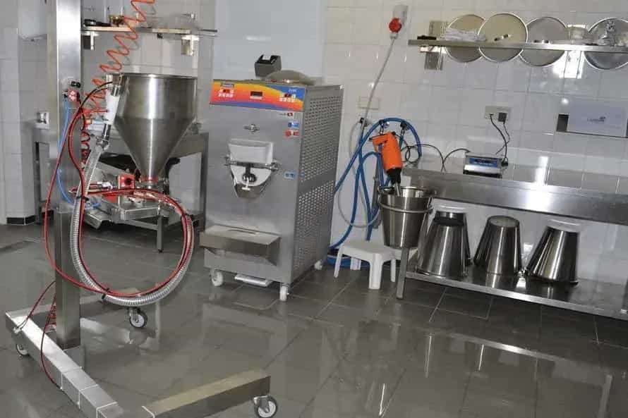 Ice Cream machine mirrored